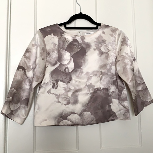*2 for $25* Club Monaco floral silk satin top XS - Picture 1 of 3